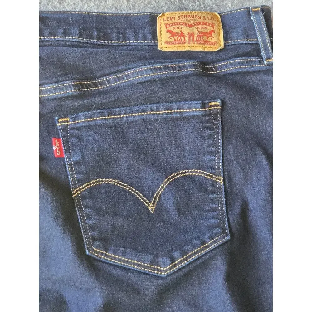 Levis levi 724